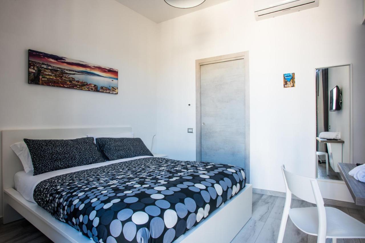 Solarium Al Duomo Rooms By Wonderful Italy Νάπολη Εξωτερικό φωτογραφία